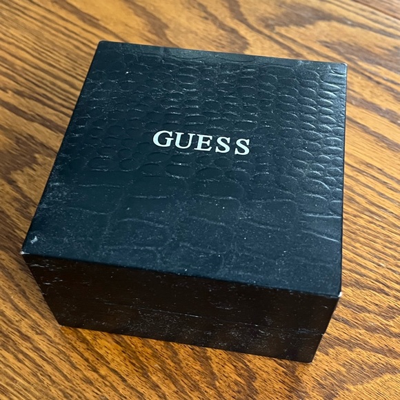 Guess watch - Picture 4 of 8